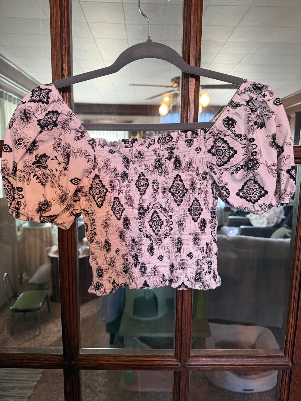Francesca's Collections Pink Smocked Off-Shoulder Crop Top with Black Print